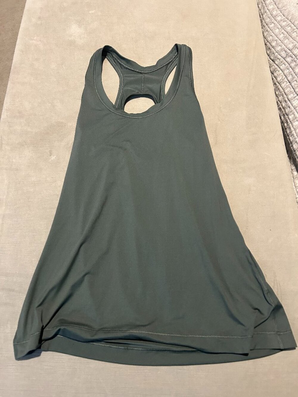 ATHLETA Dark Sage Green Nitro Open Back Keyhole Cutout Workout Tank Top M